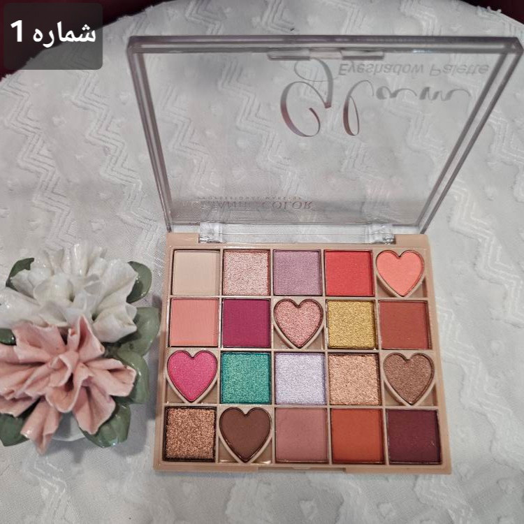 پالت سایه 20 رنگ Romantic Color مدل قلبی